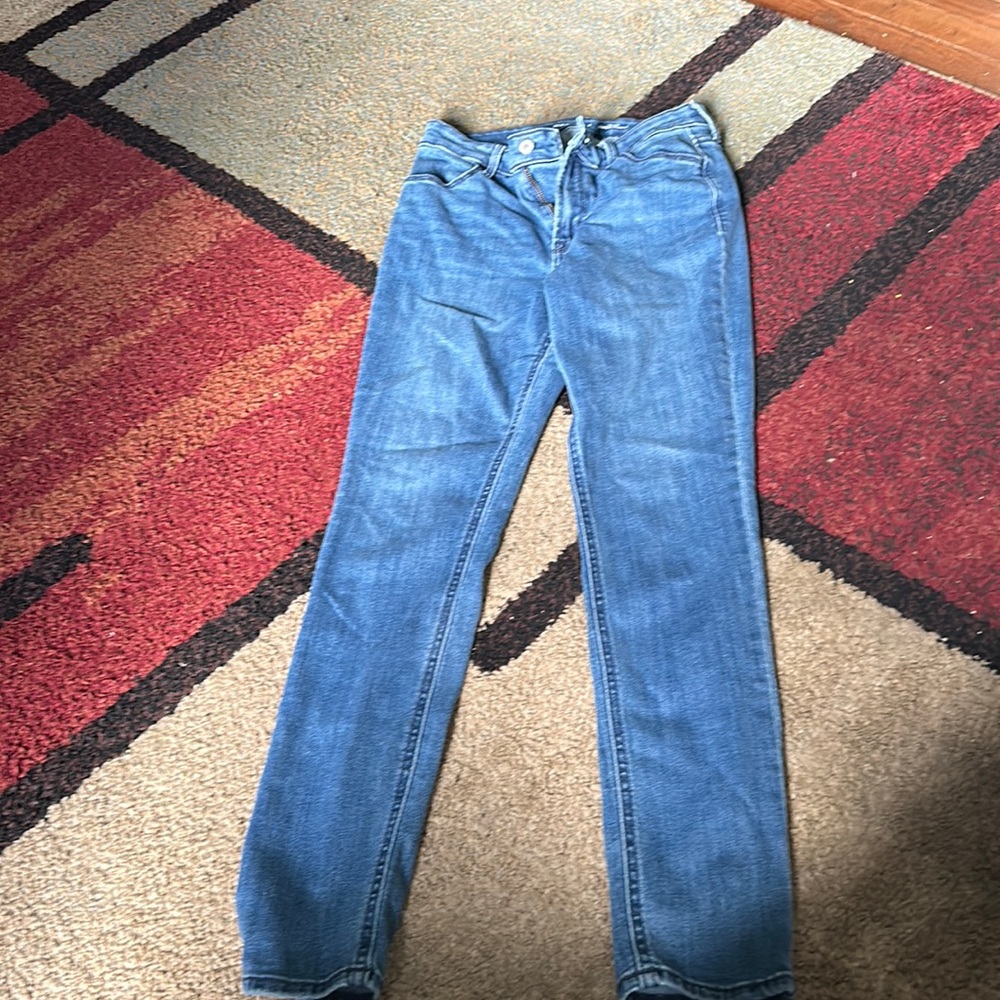 Worn but in EXCELLENT condition denim jeans